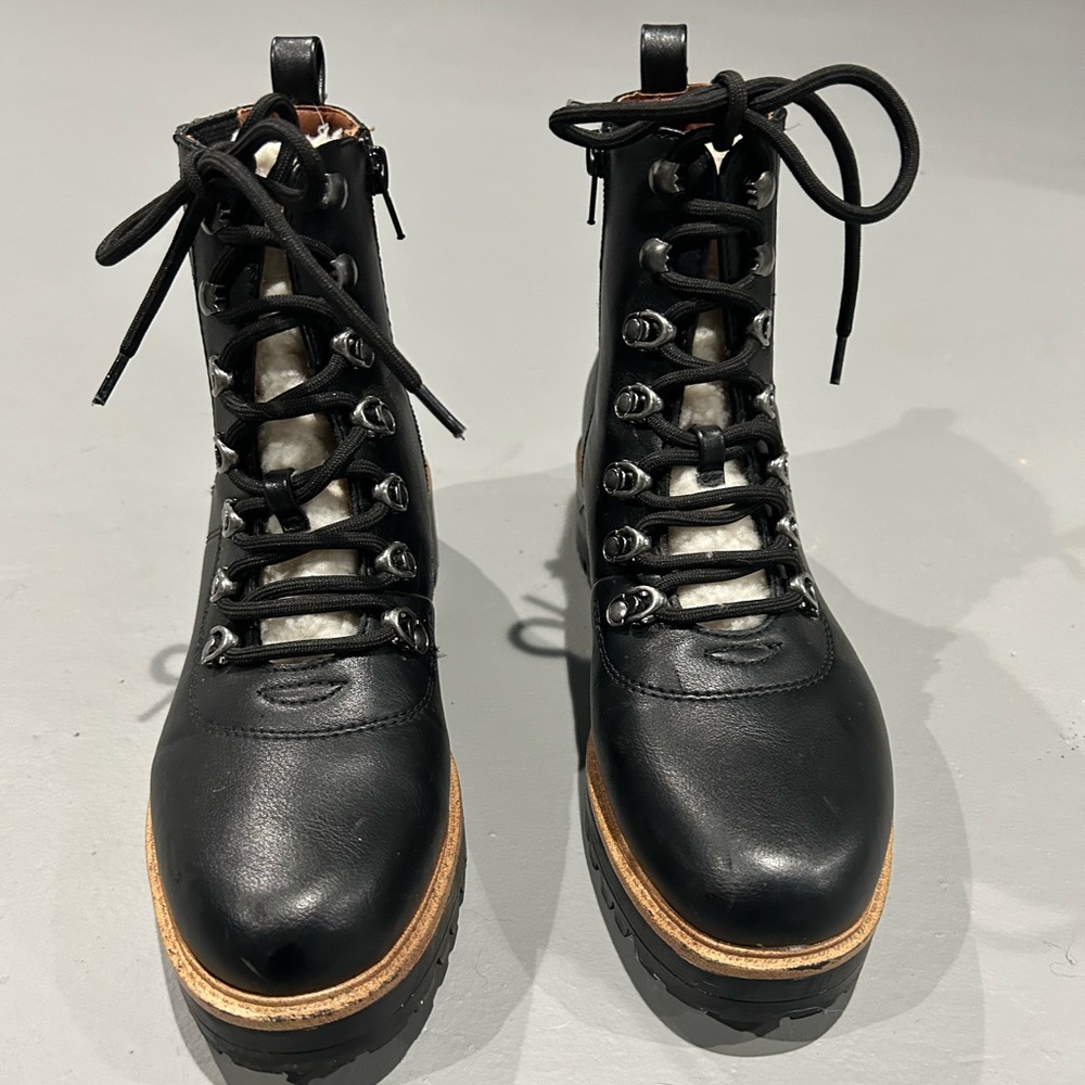 American Eagle Outfitters Black Combat Boots with Faux Fur